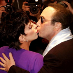 Обладательница “Оскара” Лайза Минелли вышла замуж за продюссера Дэвида Геста в марте 2002. Свидетелями на свадьбе были Майкл Джексон и Элизабет Тейлор.
